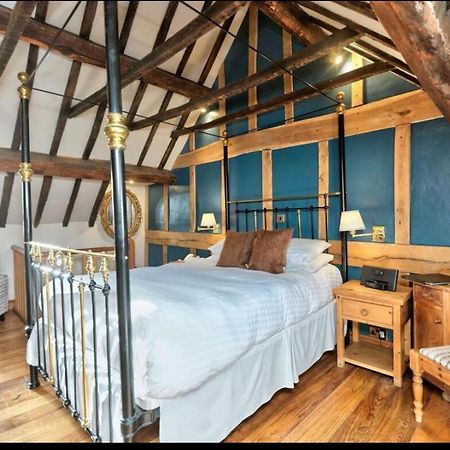 Sebastians Hotel Oswestry Bagian luar foto
