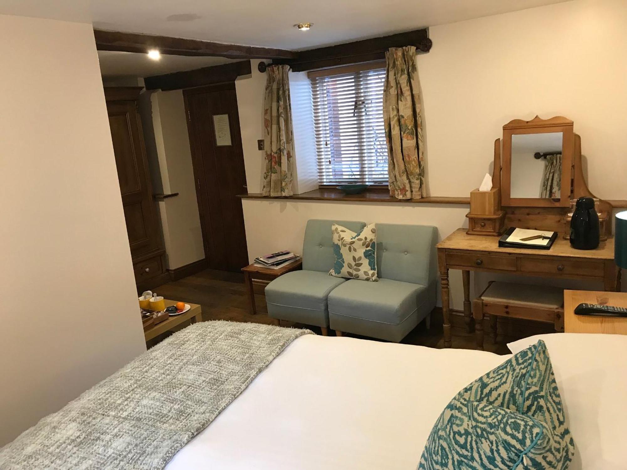 Sebastians Hotel Oswestry Bagian luar foto
