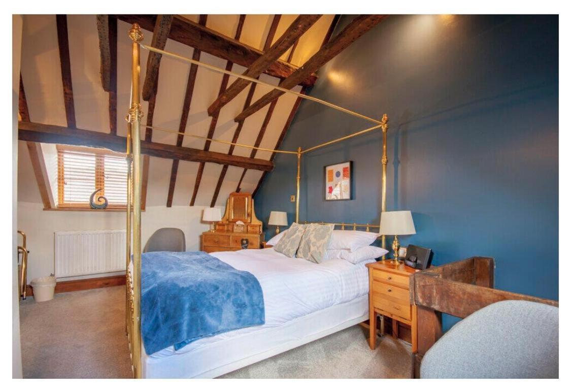 Sebastians Hotel Oswestry Bagian luar foto