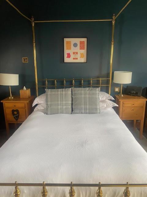 Sebastians Hotel Oswestry Bagian luar foto